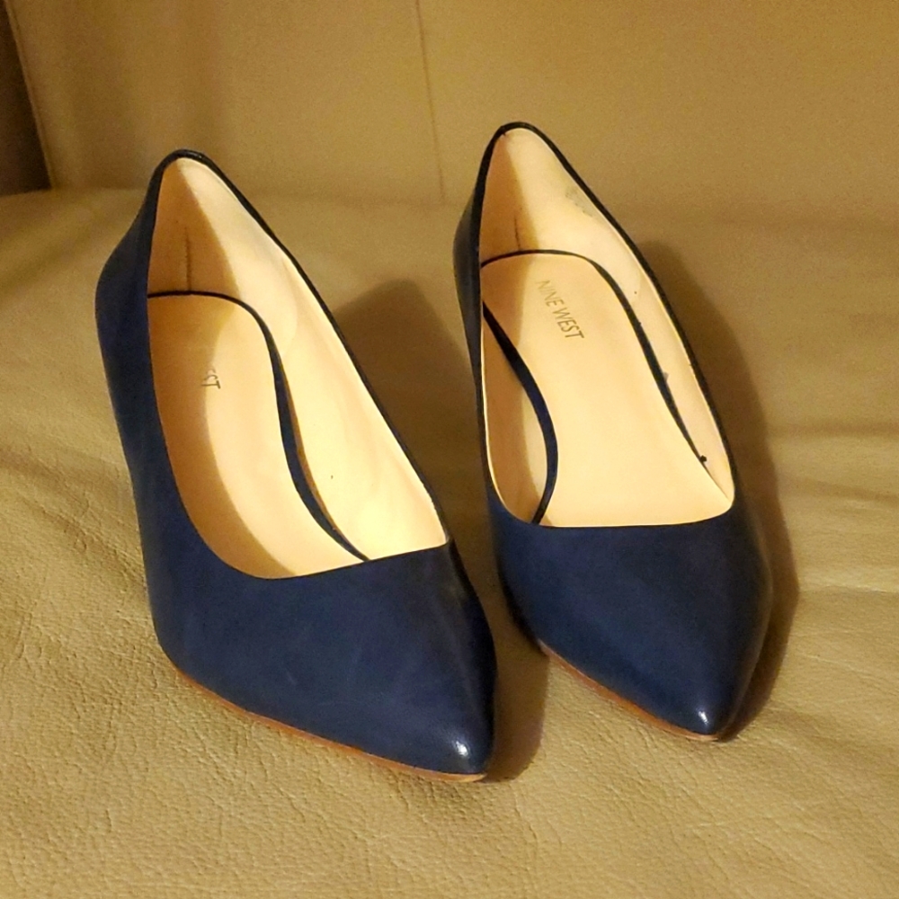 Nine West Navy Blue Heels. 9M